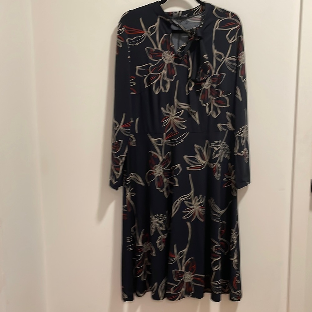 Eloquii Navy Floral Tie-Neck Dress